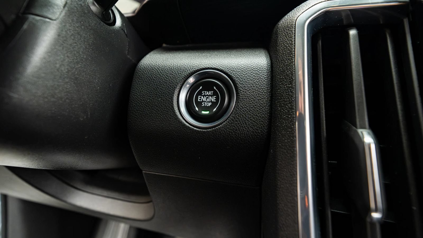 Used 2026 GMC Acadia Elevation w/ Elevation Premium Package FWD image 44
