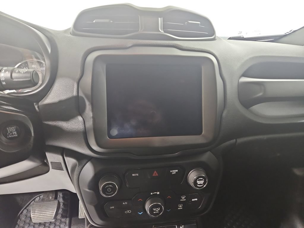 Used 2019 Jeep Renegade Altitude w/ UConnect 8.4 Nav Group AWD/4WD image 19