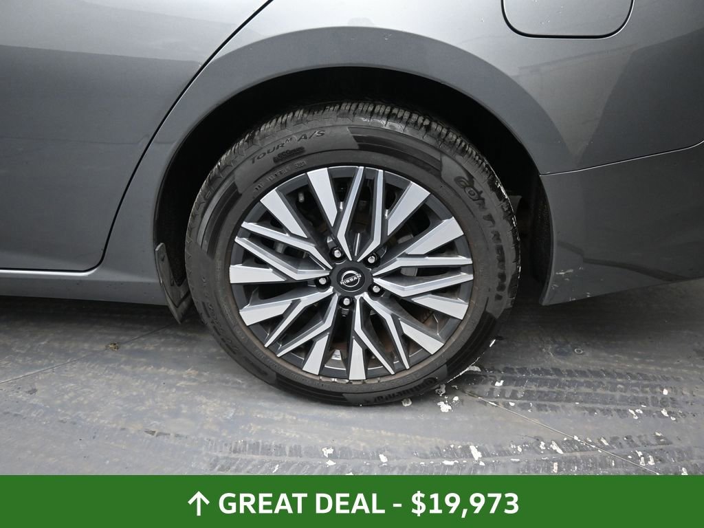 Used 2024 Nissan Altima 2.5 SV image 16