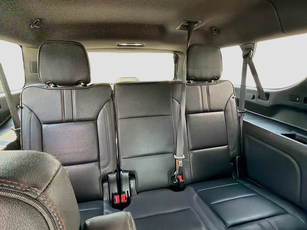 Used 2023 Chevrolet Suburban RST w/ Luxury Package RWD image 29