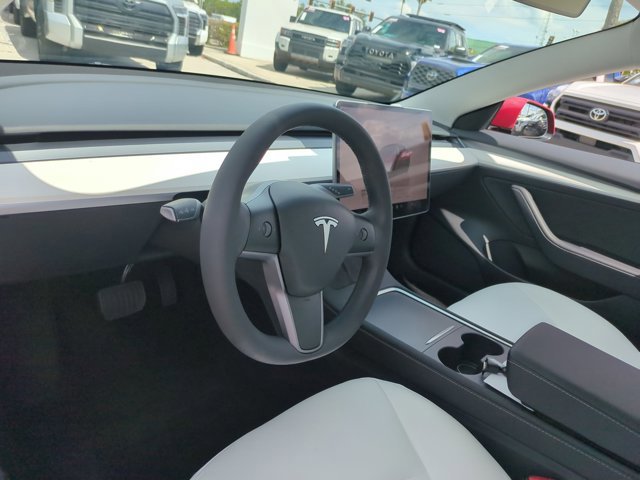 Used 2023 Tesla Model 3 Standard Range RWD image 10