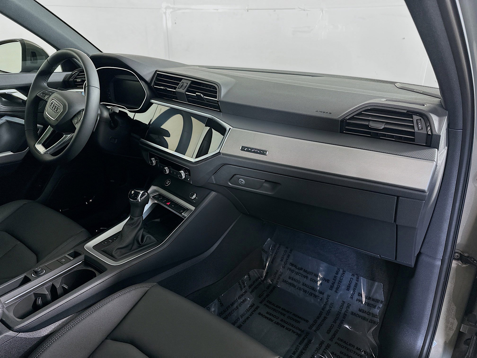 New 2025 Audi Q3 2.0T Premium image 29