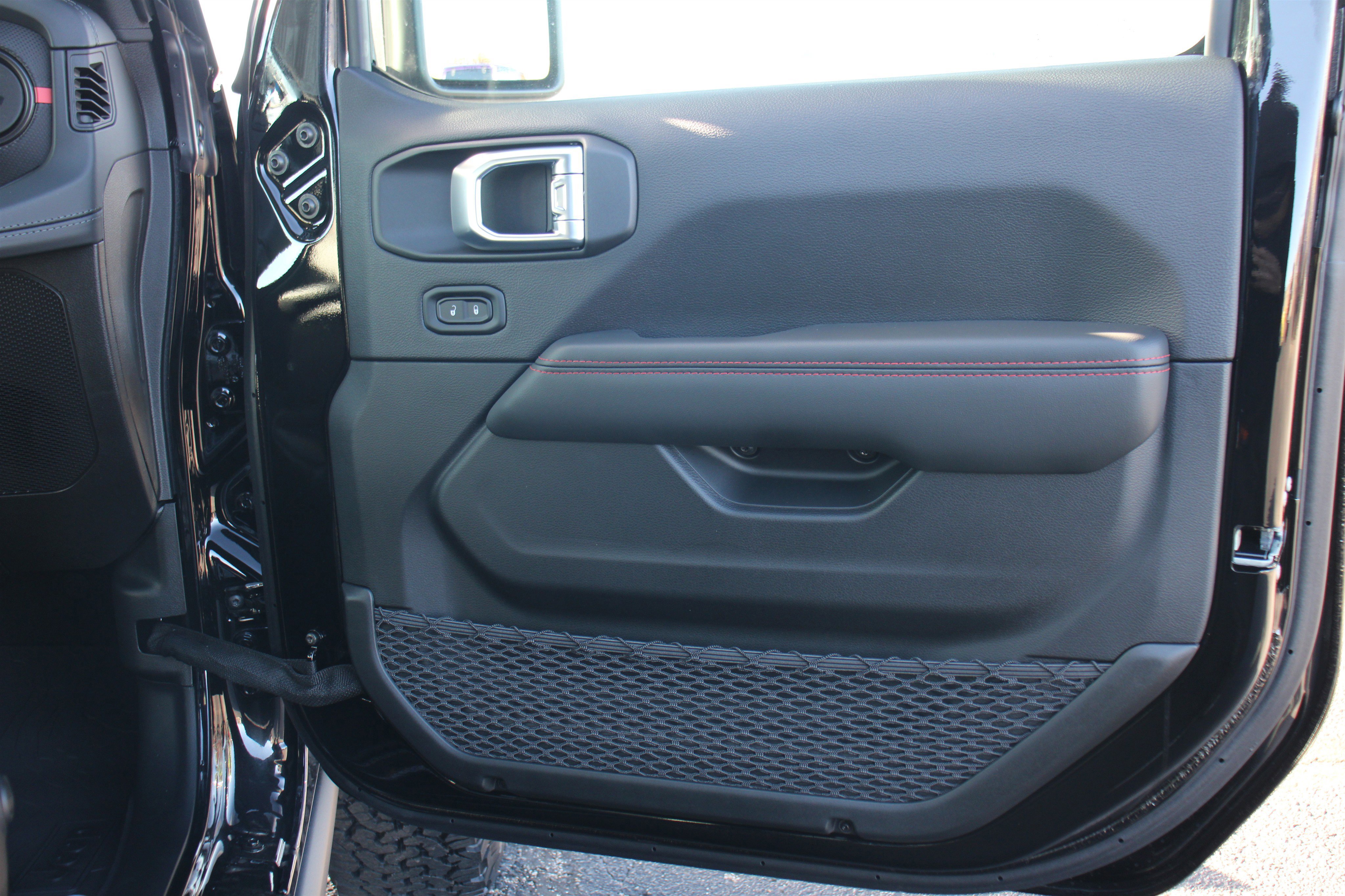 Used 2026 Jeep Wrangler Unlimited Rubicon image 27