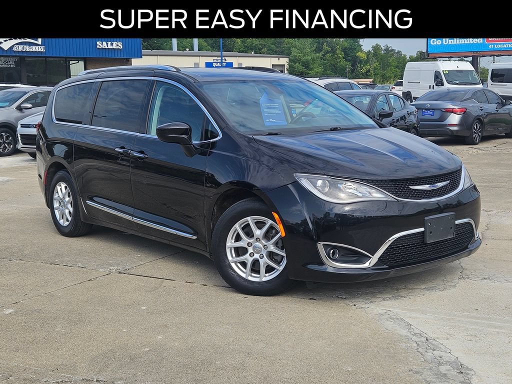 Used 2020 Chrysler Pacifica Touring-L FWD image 30