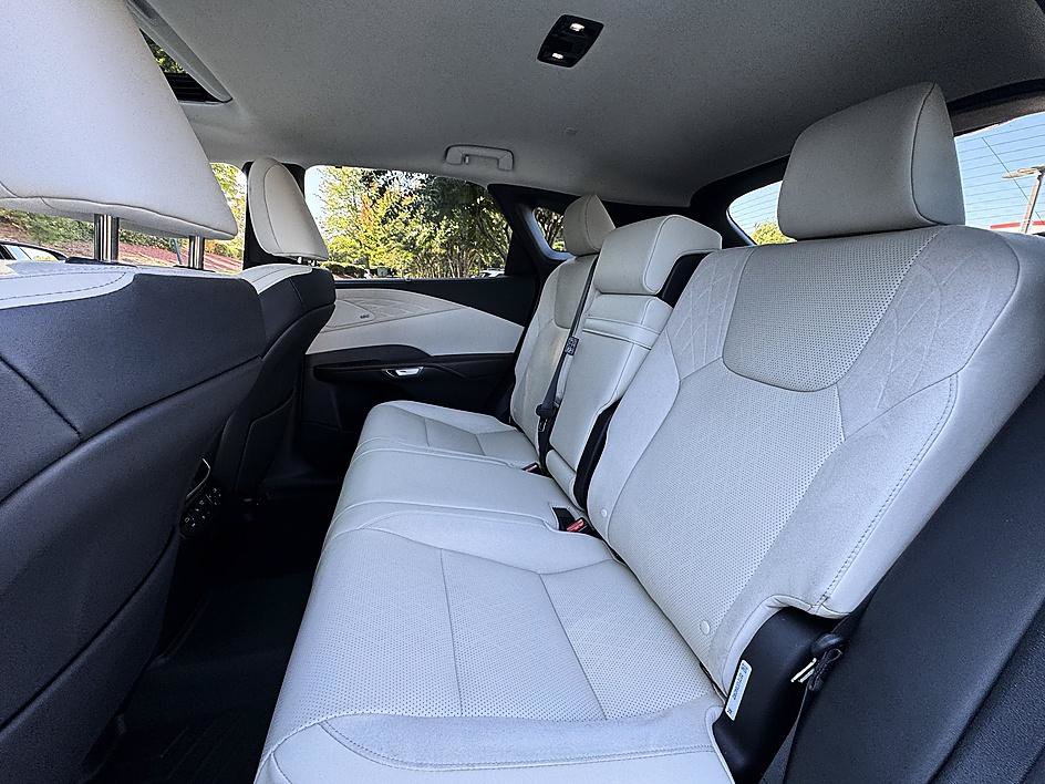 Used 2023 Lexus RX 350 AWD w/ Cold Area Package image 12