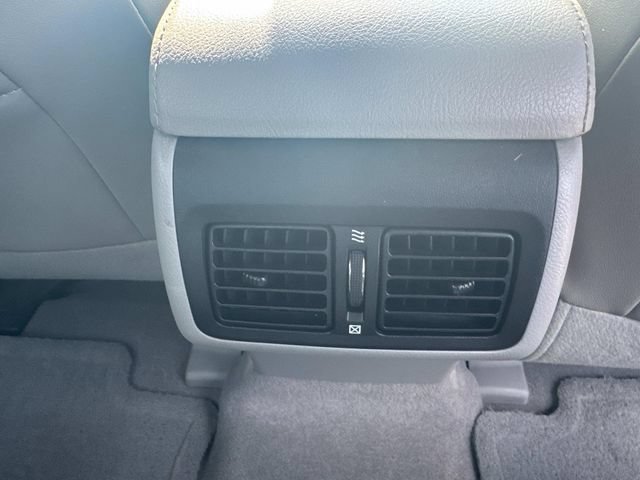 Used 2012 Toyota Camry XLE FWD image 16