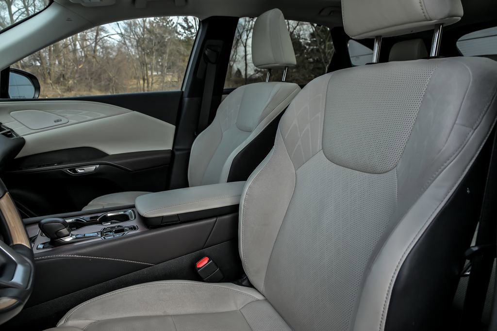 Used 2023 Lexus RX 350 350 Luxury w/ Cold Area Package image 14
