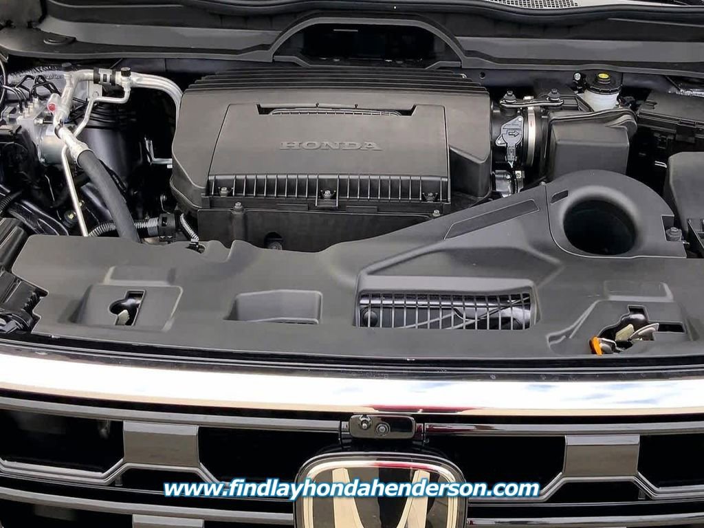 New 2026 Honda Pilot Touring image 8