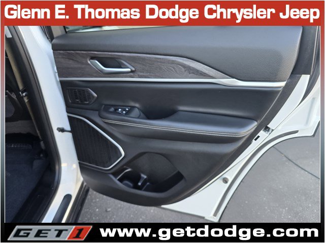 Used 2022 Jeep Grand Cherokee Limited 4xe image 31