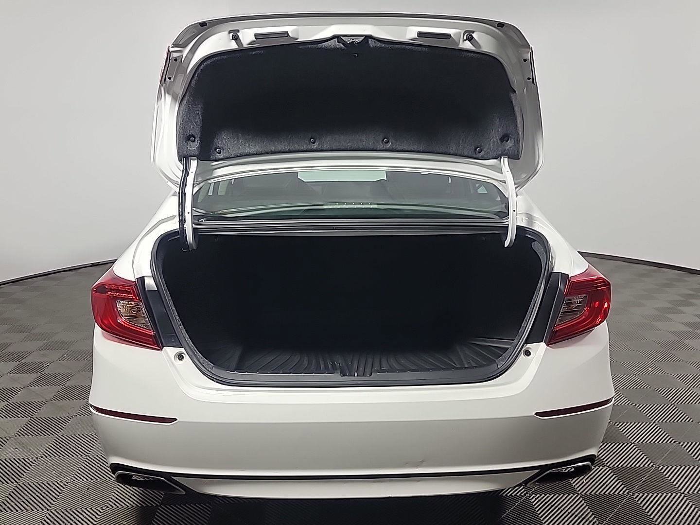 Used 2022 Honda Accord Sport Special Edition image 6