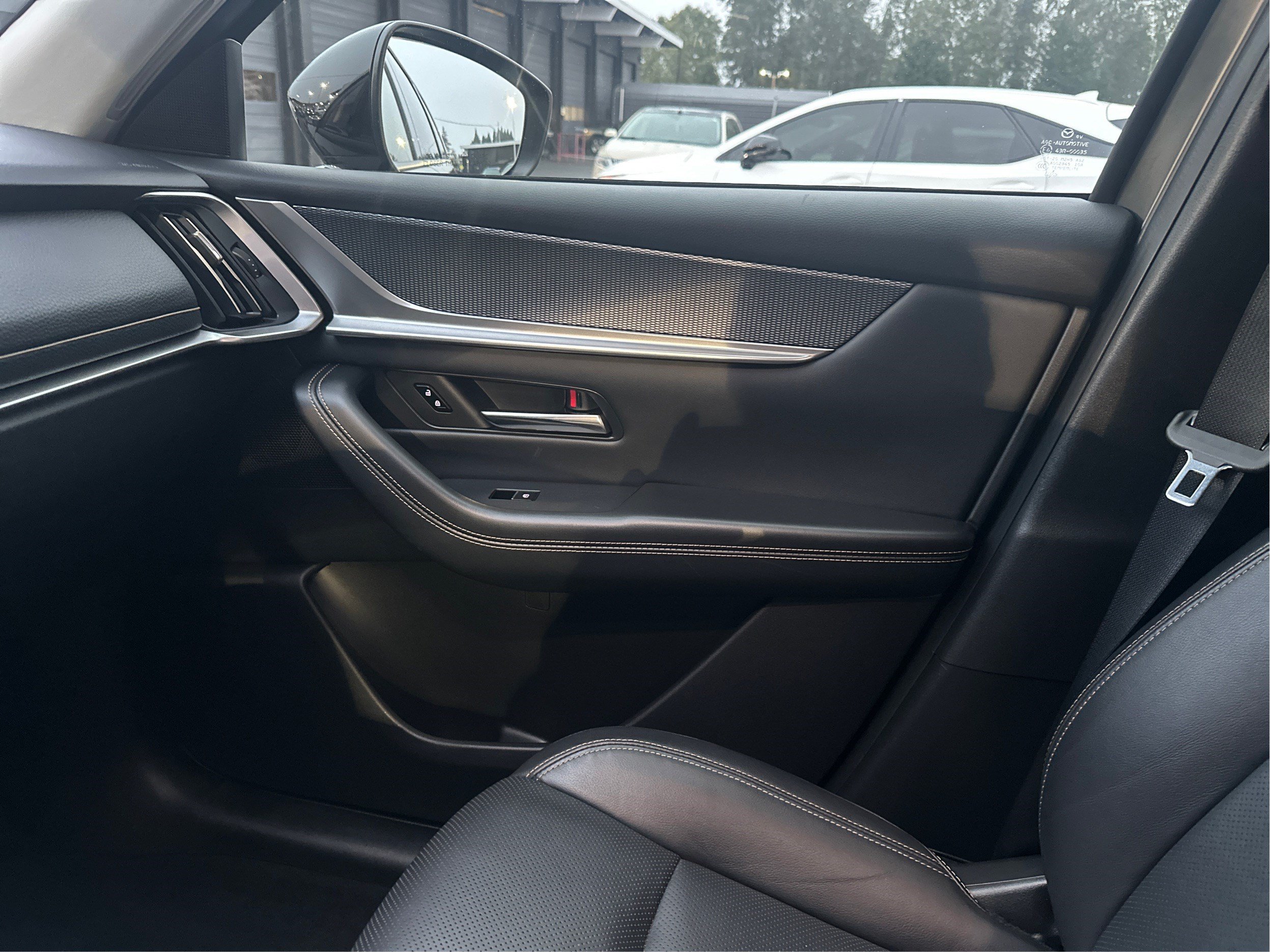 Used 2025 MAZDA CX-90 3.3 Turbo w/ Preferred Package AWD/4WD image 23