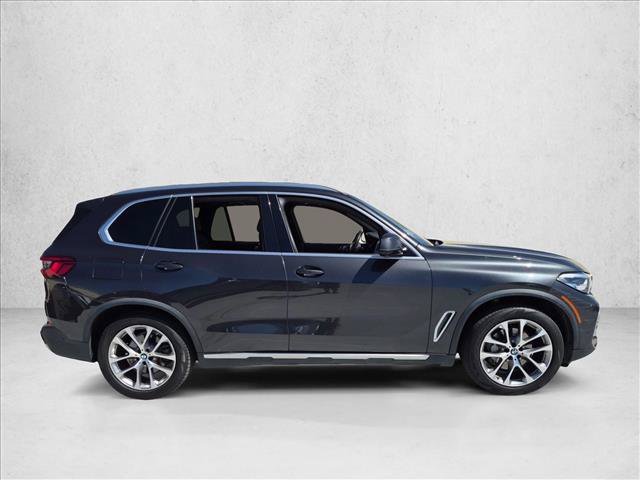 Used 2019 BMW X5 xDrive40i w/ Convenience Package AWD/4WD image 4