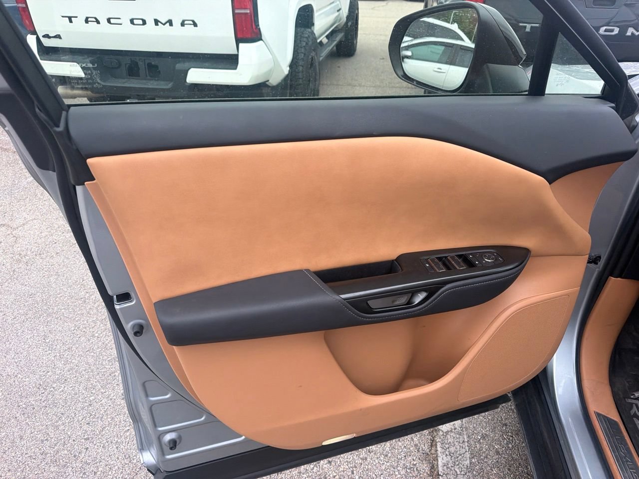 Used 2024 Lexus RZ 300e Premium w/ Accessory Package (Z1) FWD image 8