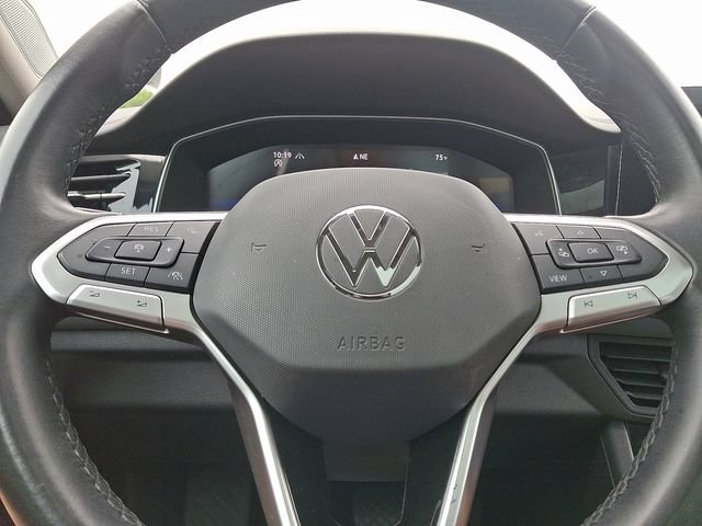 Used 2025 Volkswagen Jetta SE FWD image 19