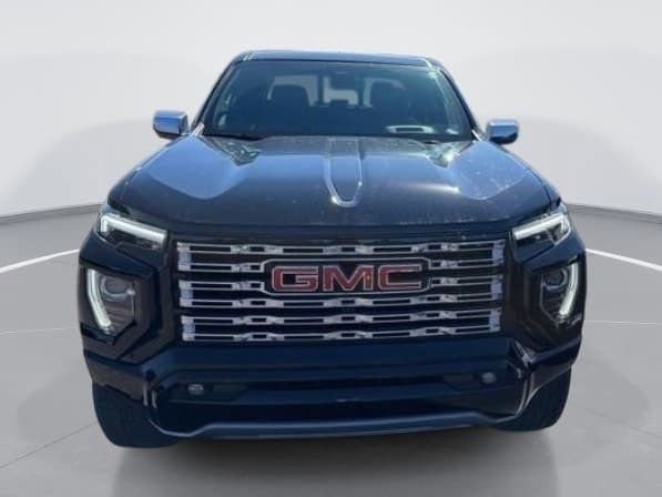 Certified 2024 GMC Canyon Denali image 3