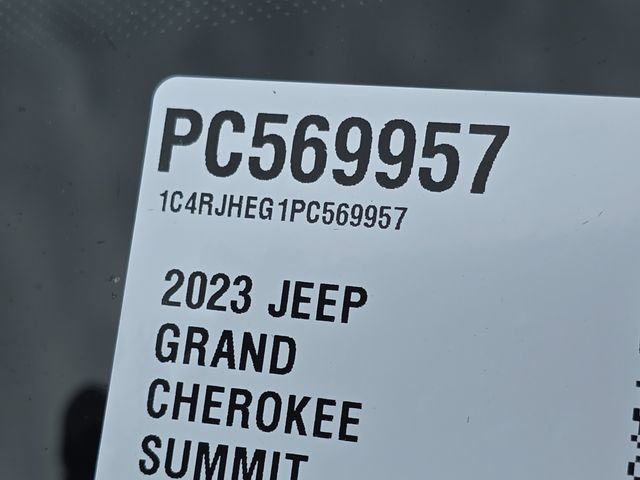 Used 2023 Jeep Grand Cherokee Summit AWD/4WD image 37