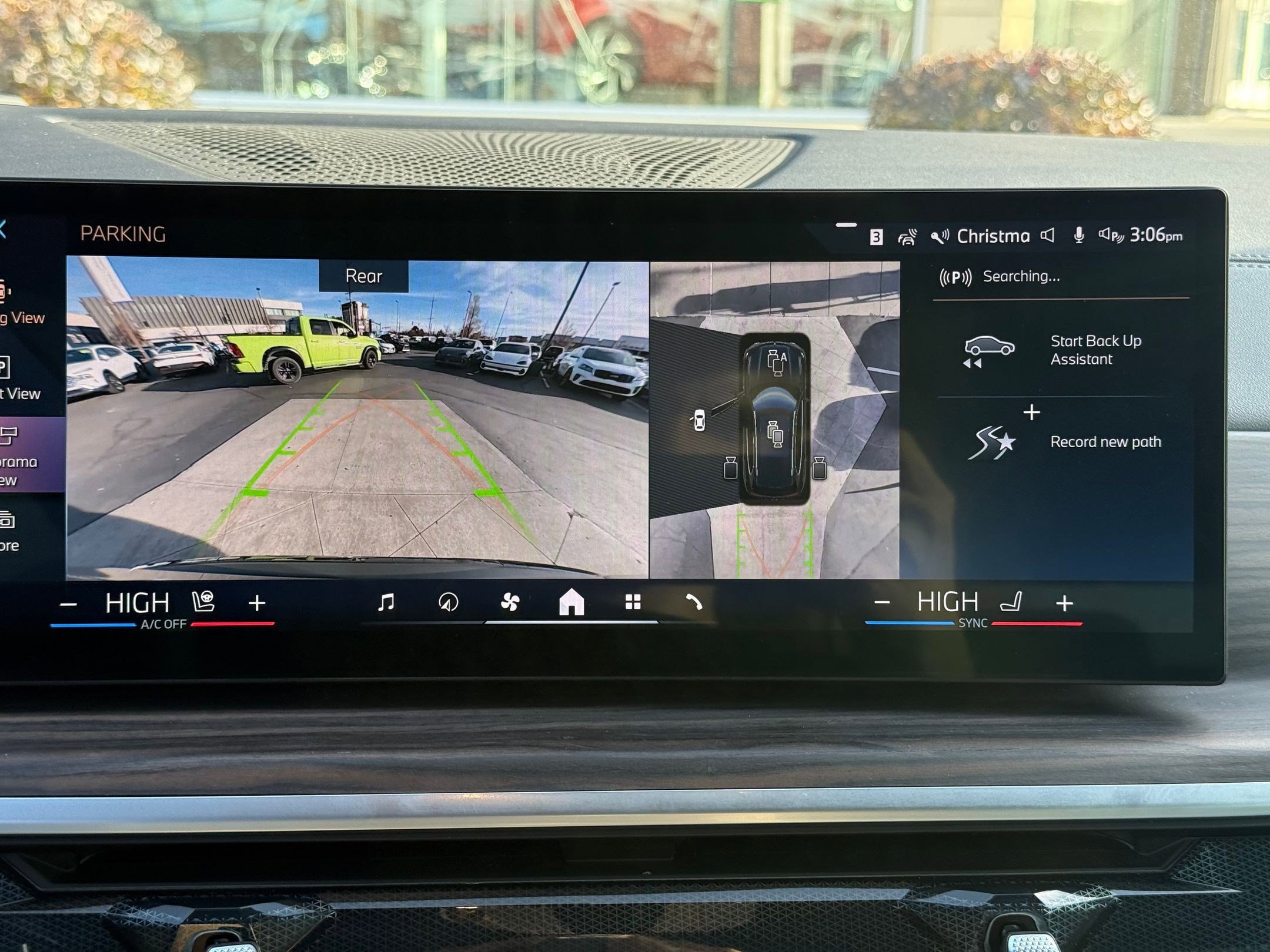 Used 2025 BMW X5 sDrive40i w/ Premium Package image 24