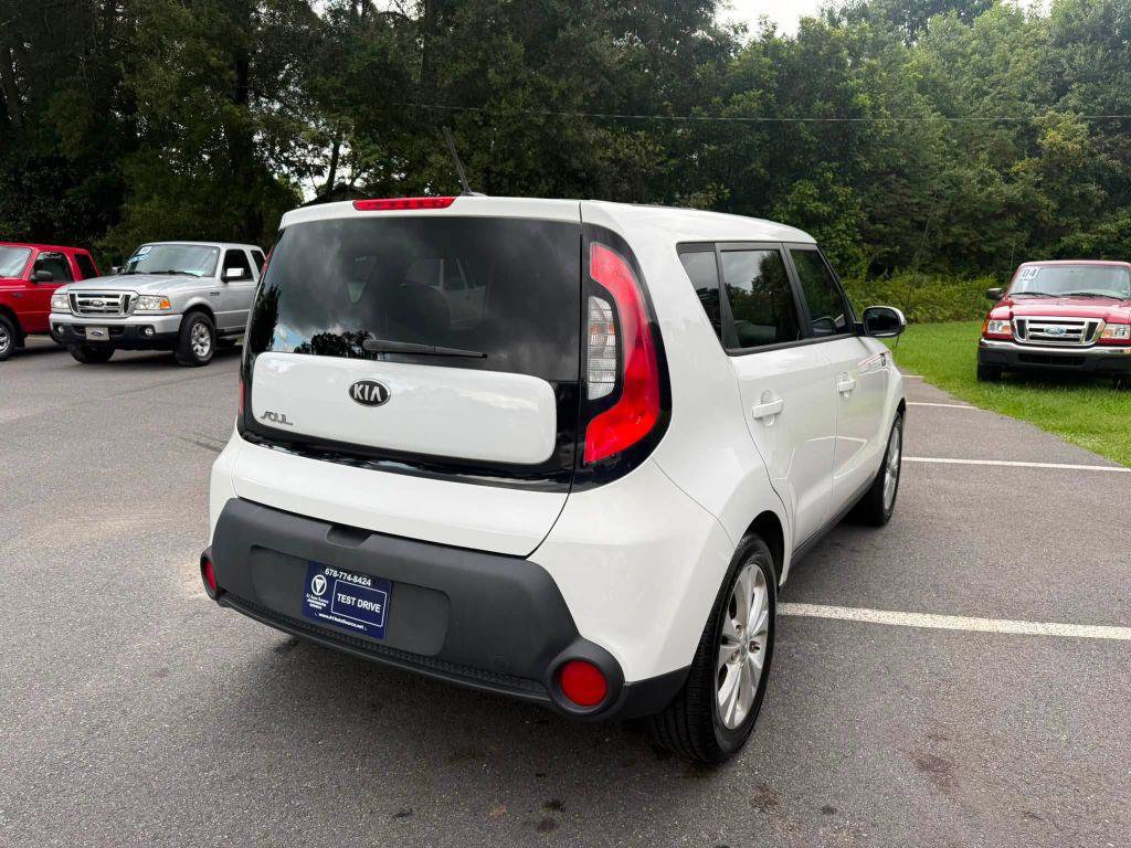 Used 2014 Kia Soul + FWD image 6