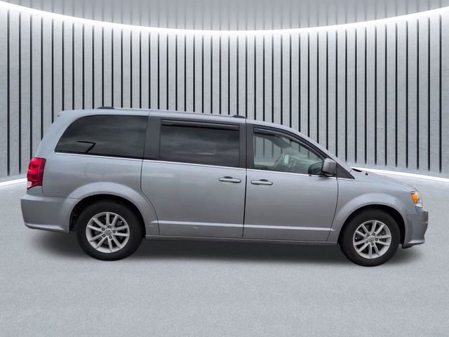 Used 2019 Dodge Grand Caravan SXT w/ Driver Convenience Group FWD image 4