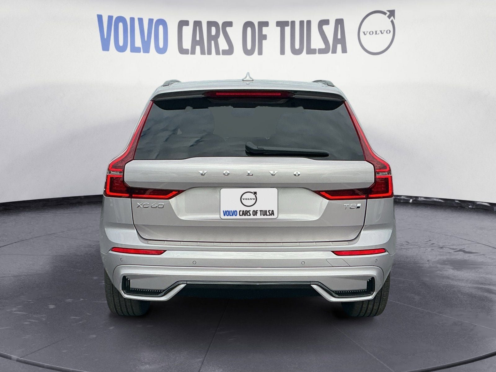 New 2026 Volvo XC60 T8 Plus w/ Protection Package Premier AWD/4WD image 4