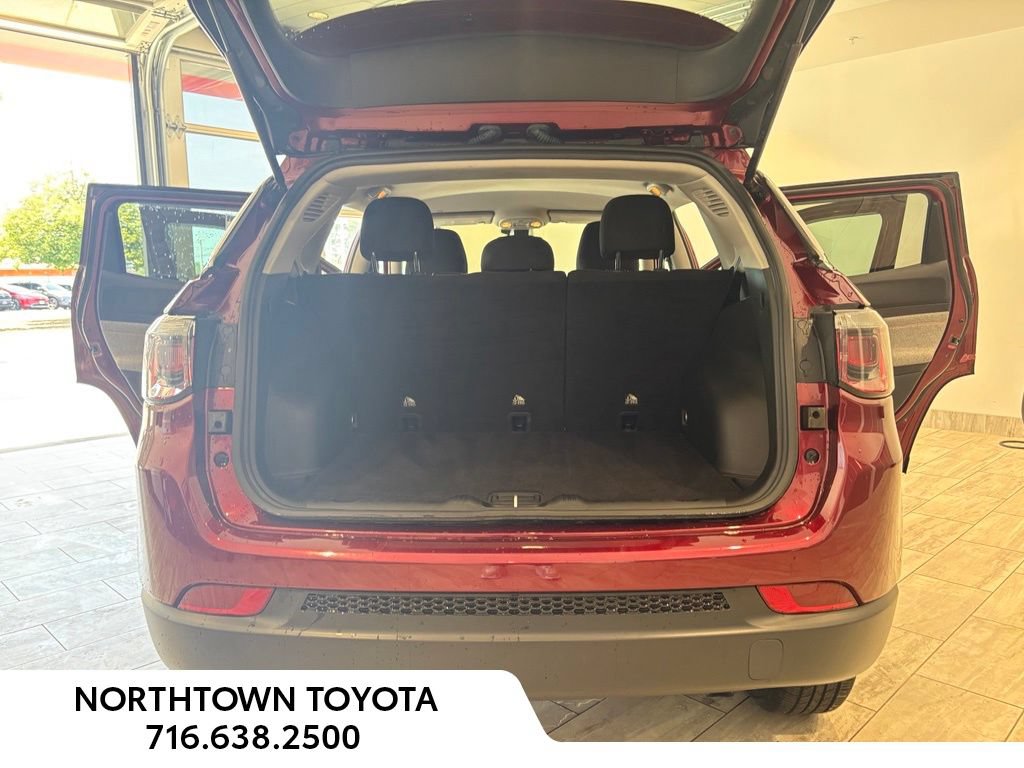Used 2022 Jeep Compass Sport AWD/4WD image 21