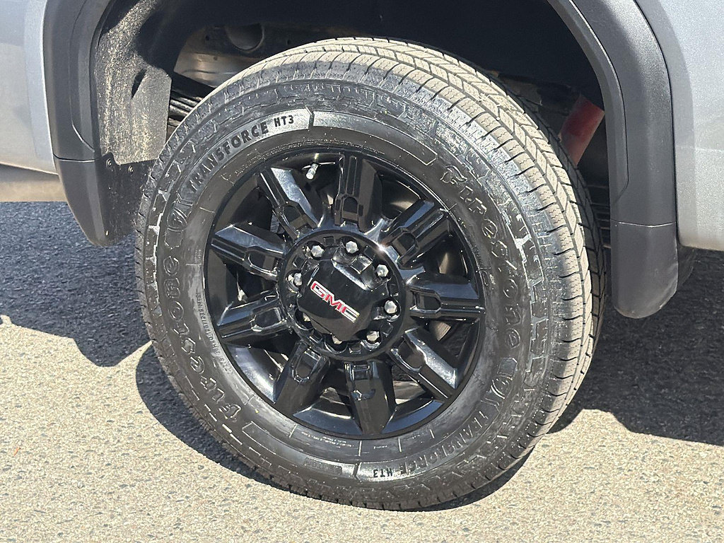 Used 2025 GMC Sierra 2500 AT4 AWD/4WD image 32