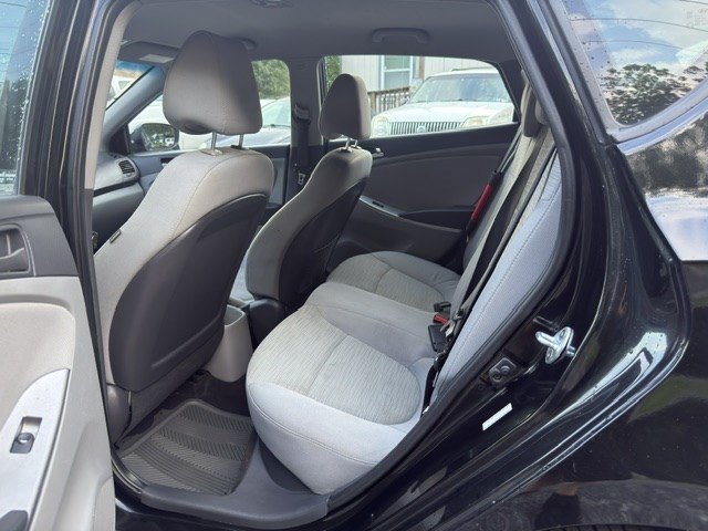 Used 2017 Hyundai Accent SE FWD image 8