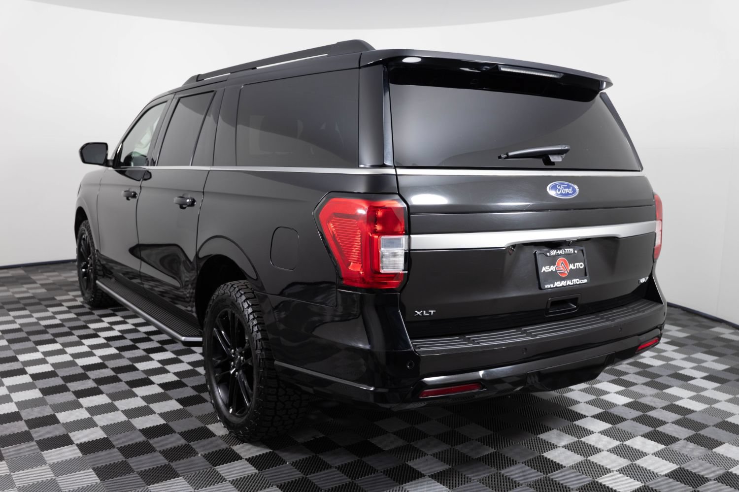 Used 2023 Ford Expedition Max XLT AWD/4WD image 5