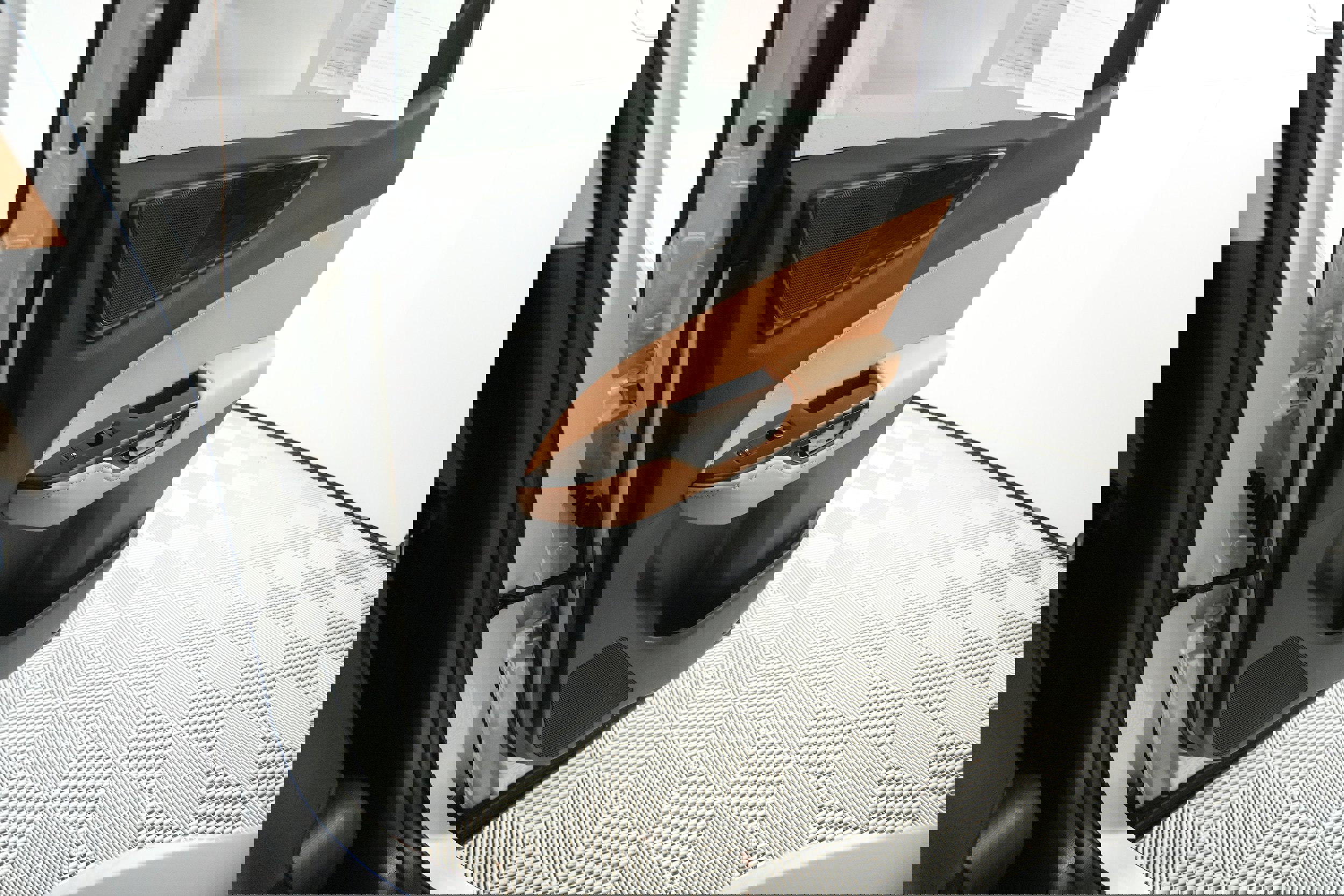 Certified 2025 Lexus NX 350h AWD w/ Premium Package image 17