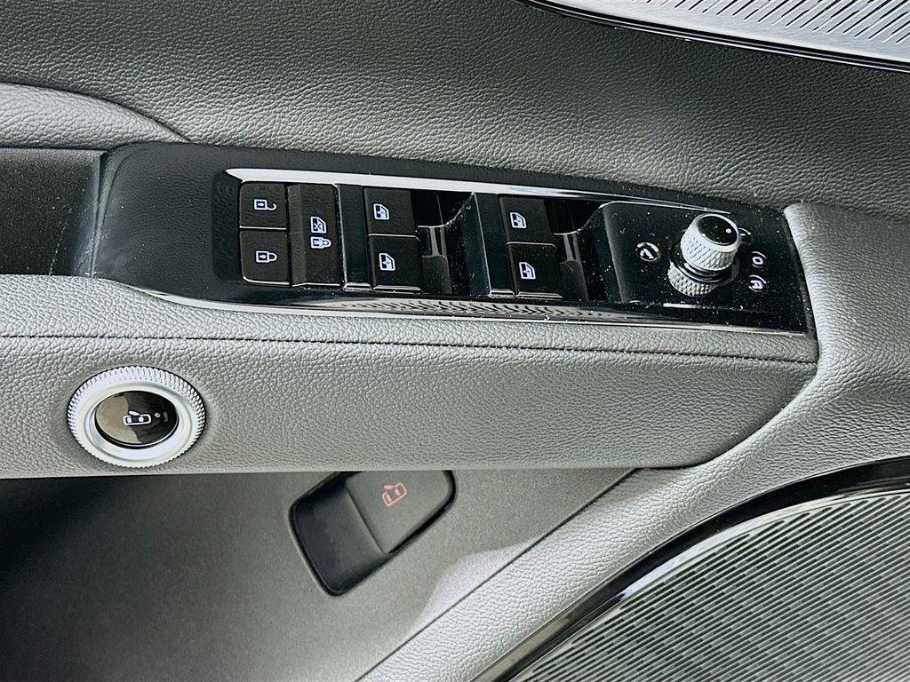 Used 2024 Maserati Grecale GT image 20