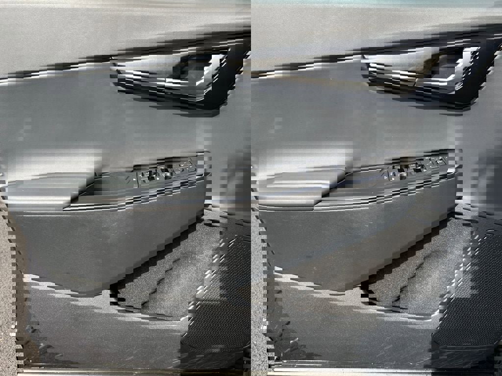 Used 2025 Kia EV6 Light AWD/4WD image 22