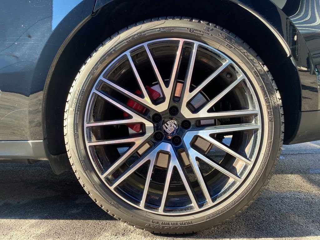 Used 2025 Porsche Macan S image 33