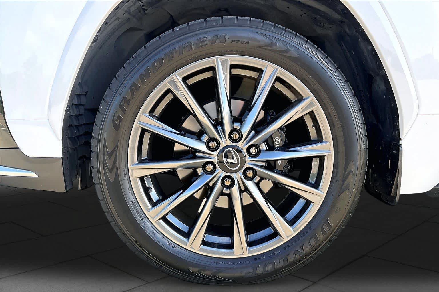 Used 2024 Lexus LX 600 F Sport AWD/4WD image 11