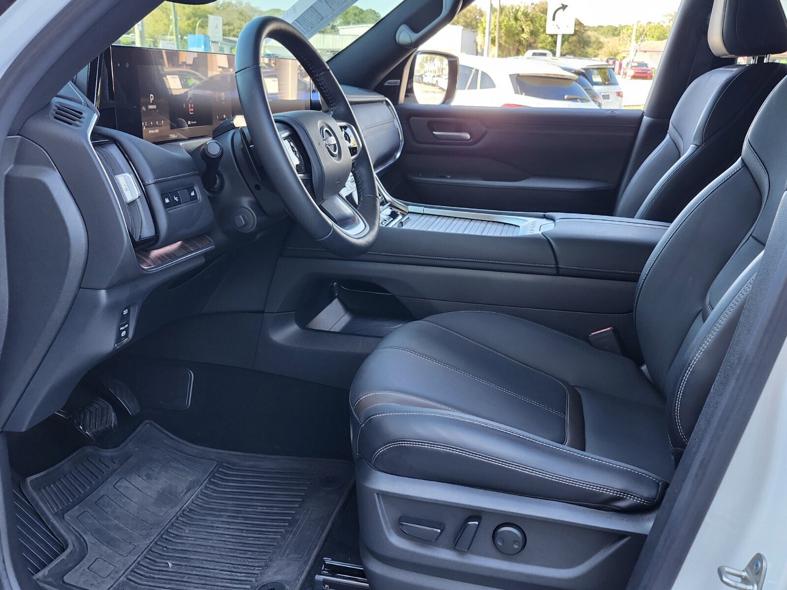 Used 2025 Nissan Armada SL w/ Captain's Chari Seat Package image 13