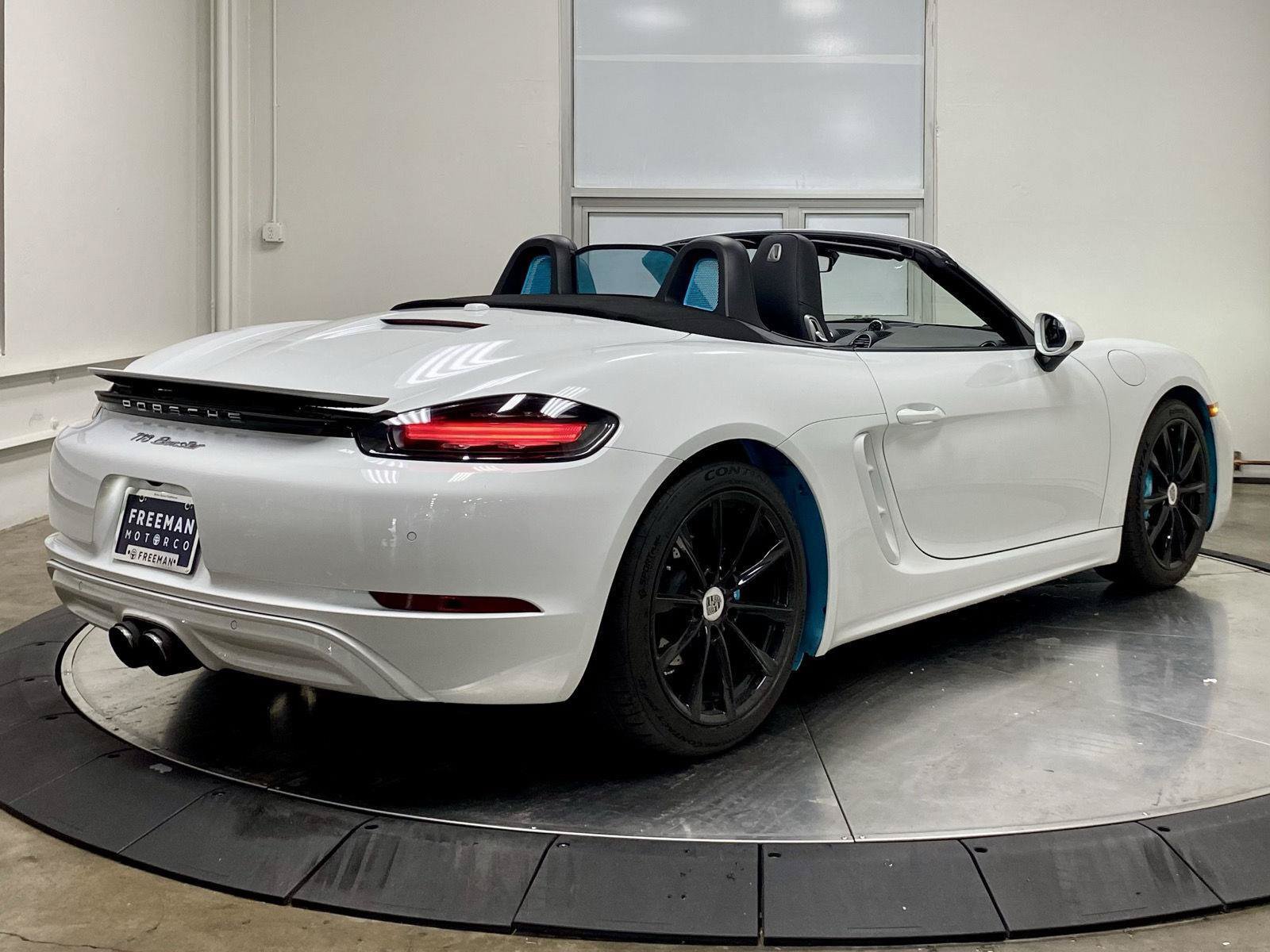Used 2025 Porsche 718 Boxster w/ Premium Package RWD image 9