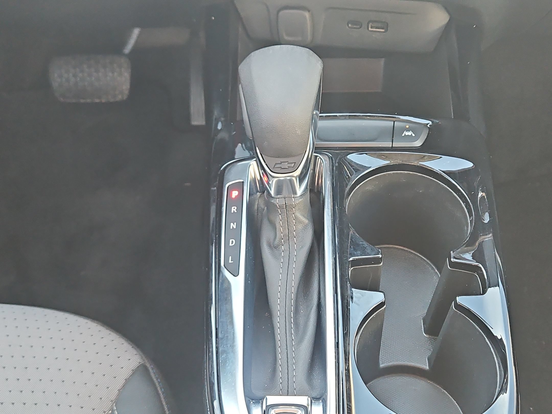 Used 2025 Chevrolet Trax LT FWD image 32