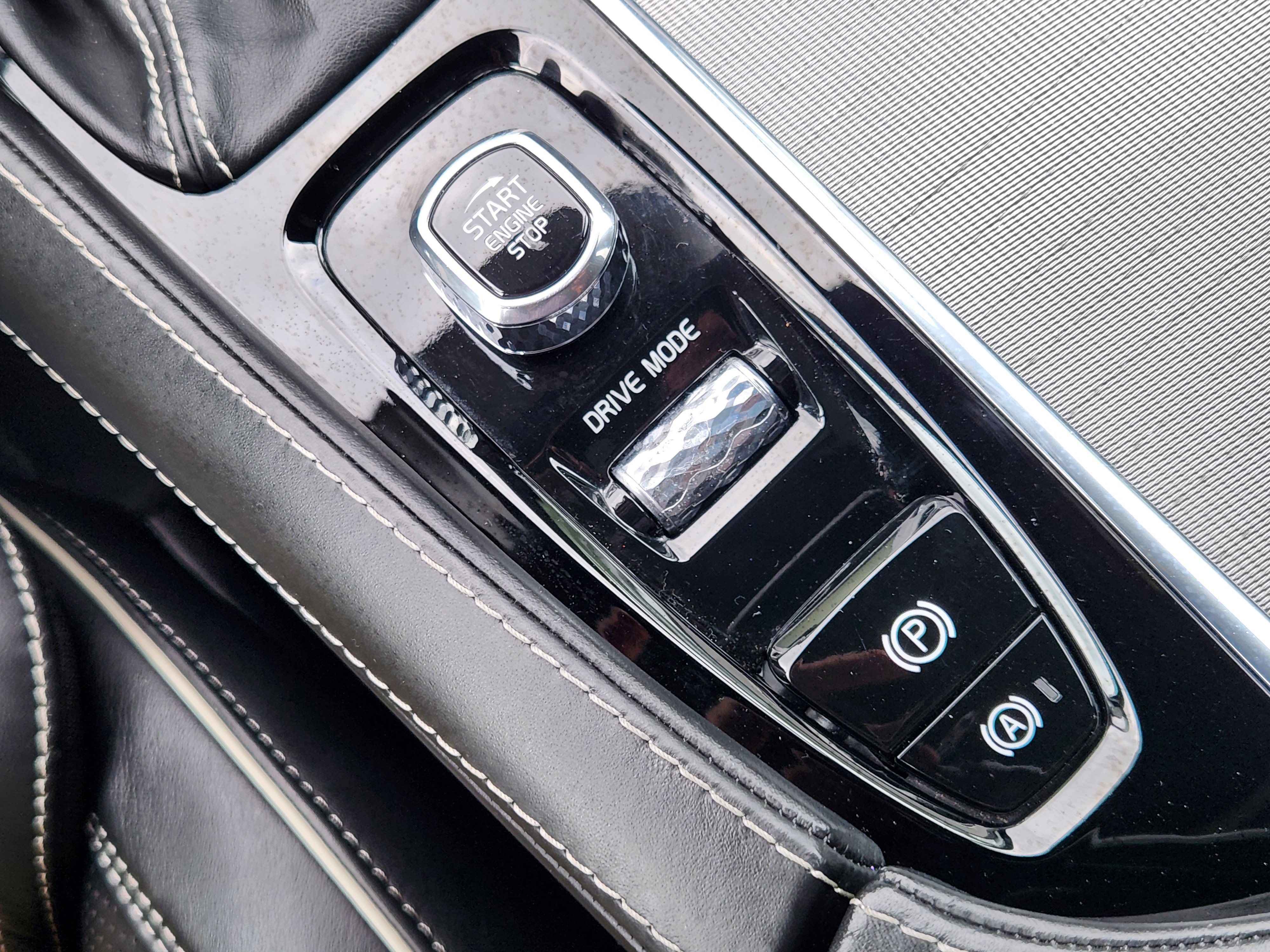 Used 2019 Volvo XC90 T5 R-Design AWD/4WD image 19