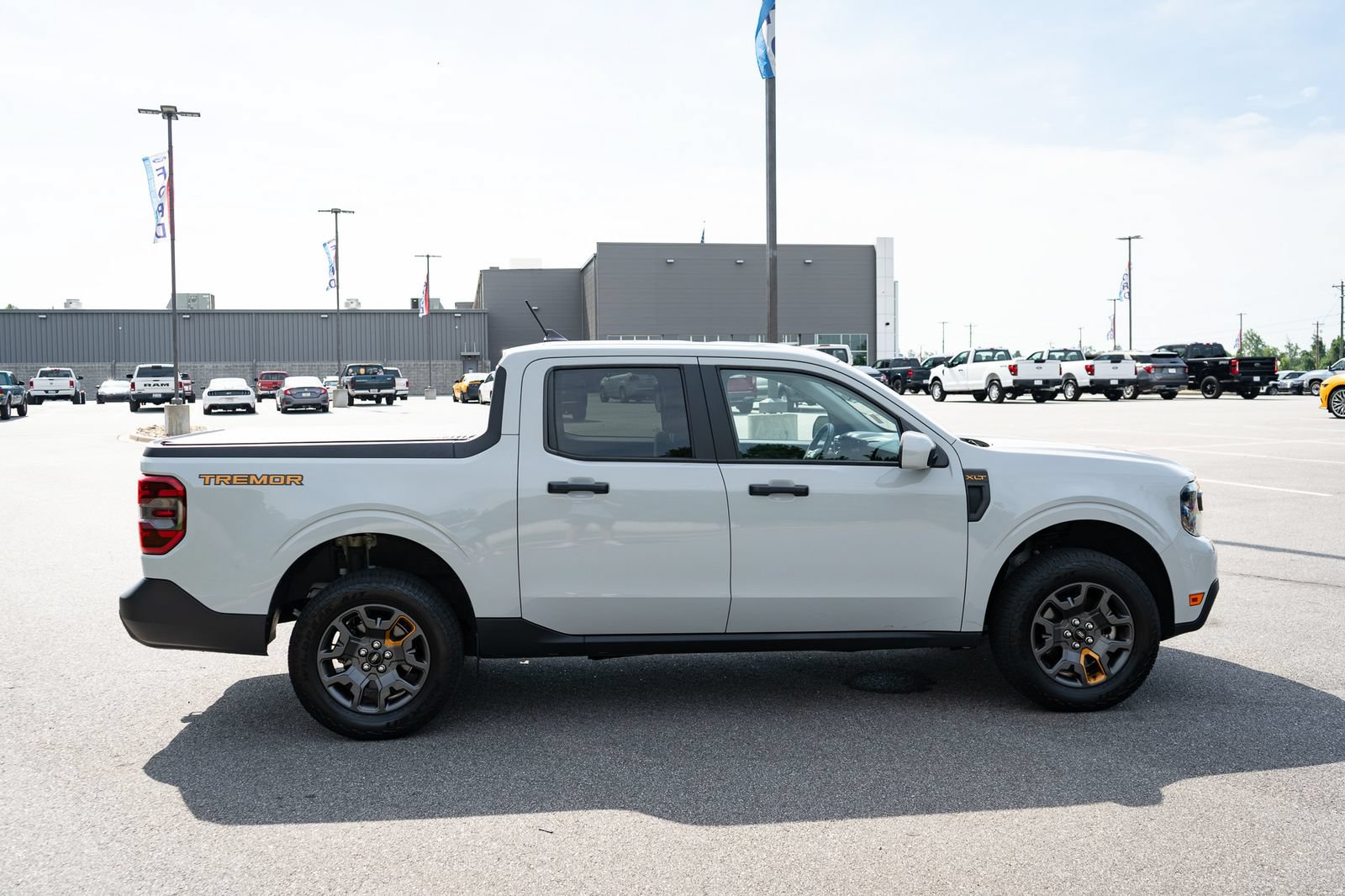 Used 2023 Ford Maverick Tremor w/ Tremor Off-Road Package AWD/4WD image 11