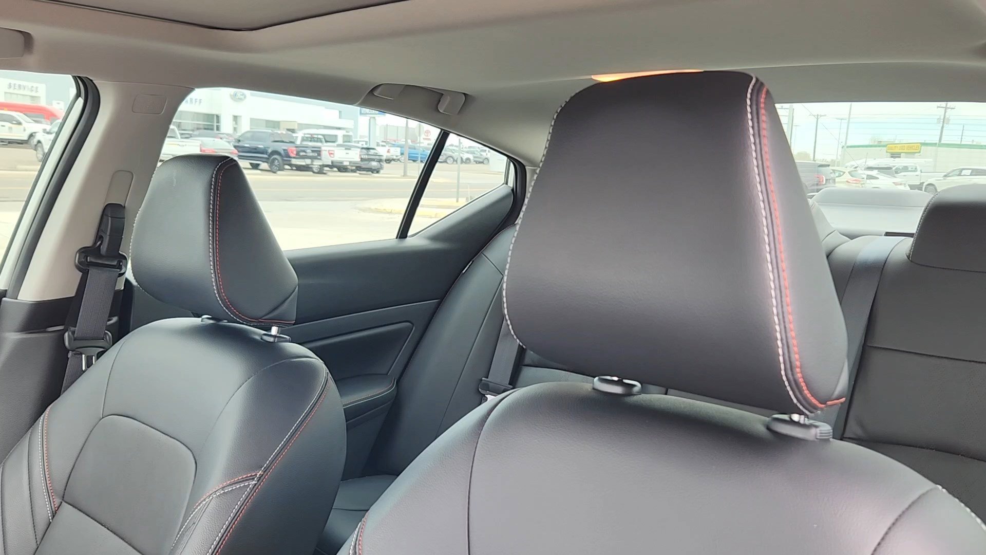 Used 2023 Nissan Altima 2.5 SR w/ SR Premium Package image 10