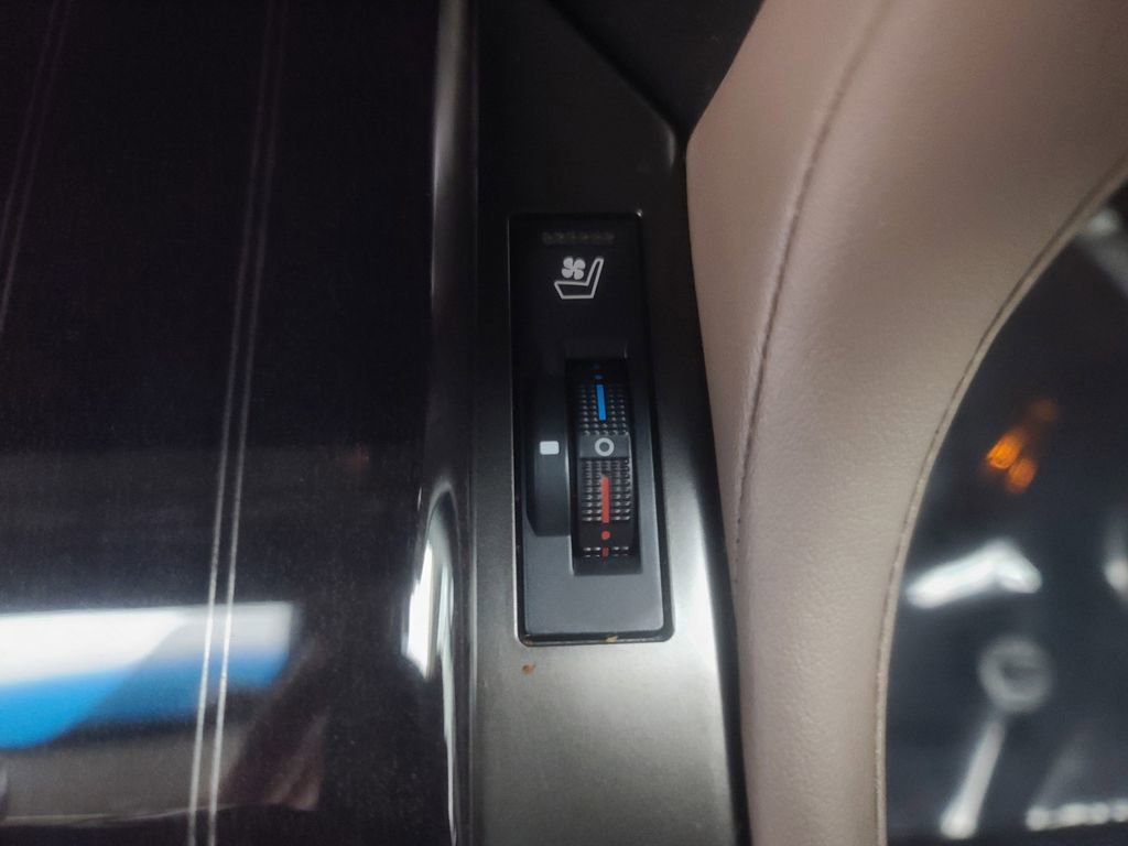 Used 2022 Lexus GX 460 Premium image 36