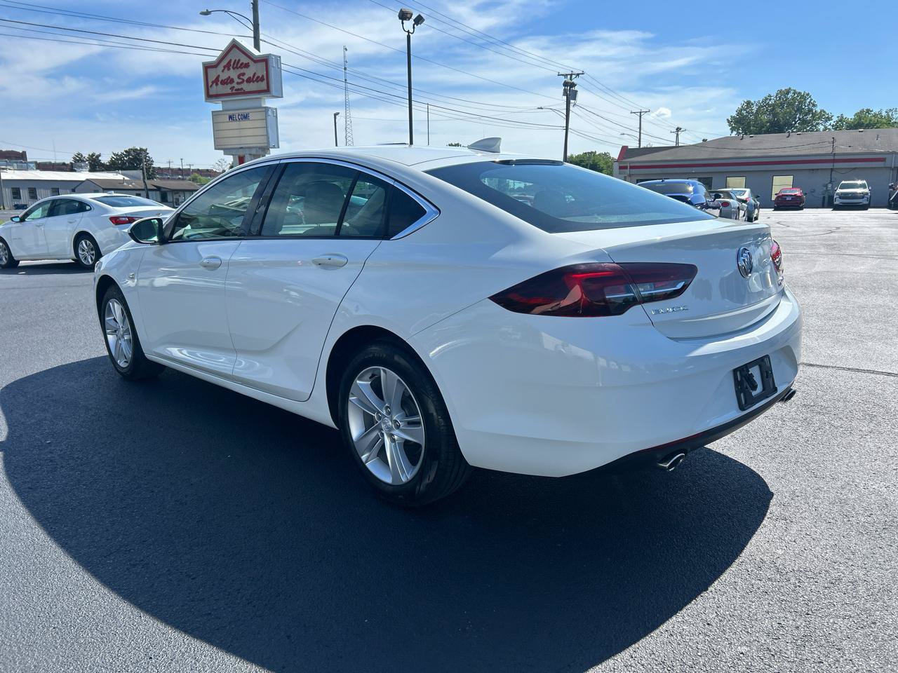 Used 2018 Buick Regal Preferred w/ Sights and Sounds Package FWD image 7
