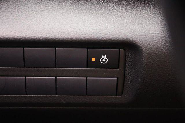 Used 2023 Nissan Kicks SR w/ SR Premium Package FWD image 19