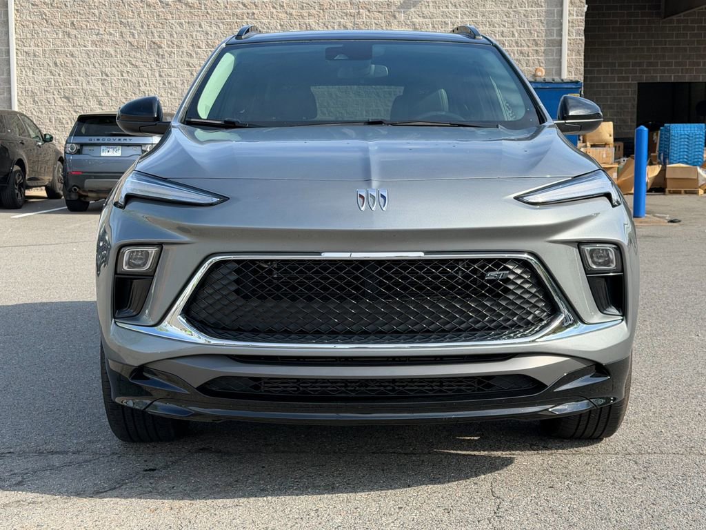 Used 2024 Buick Encore GX Sport Touring w/ Black Roof Package image 8