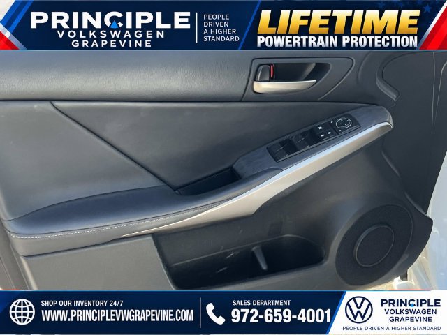 Used 2020 Lexus IS 300 F Sport w/ F Sport Package AWD/4WD image 10