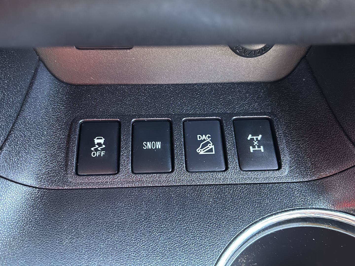 Used 2015 Toyota Highlander Limited AWD/4WD image 35