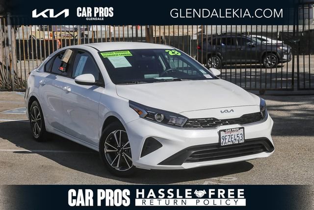 Used 2023 Kia Forte LXS image 1