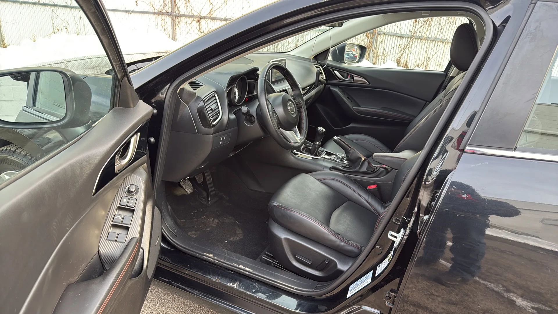 Used 2015 MAZDA MAZDA3 i Grand Touring image 22