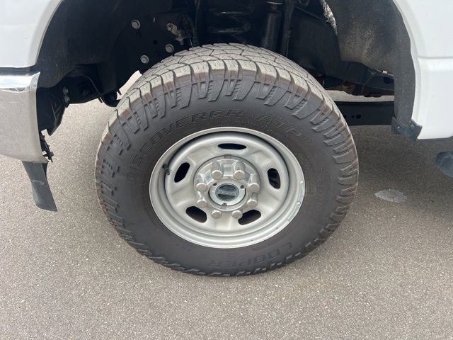 Used 2024 Ford F250 XL w/ Snow Plow Prep Package AWD/4WD image 9