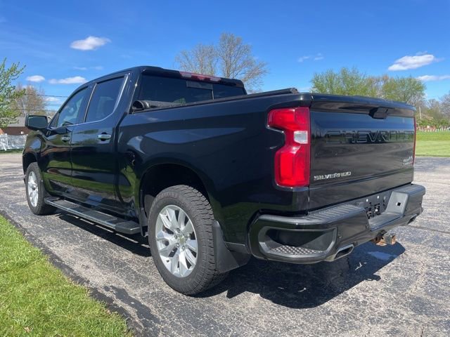 Used 2022 Chevrolet Silverado 1500 High Country w/ Technology Package AWD/4WD image 2