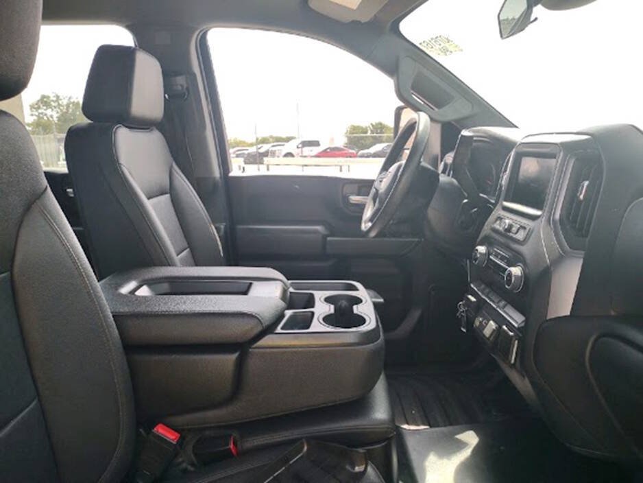 Used 2024 Chevrolet Silverado 3500 W/T w/ Snow Plow Prep Package AWD/4WD image 19